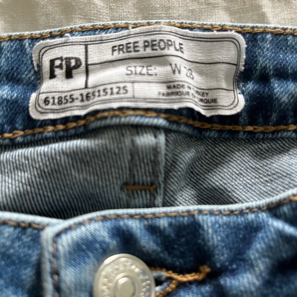 NWOT! RARE Free People Two Tone Color Blocked Flares Jeans - Picture 8 of 8